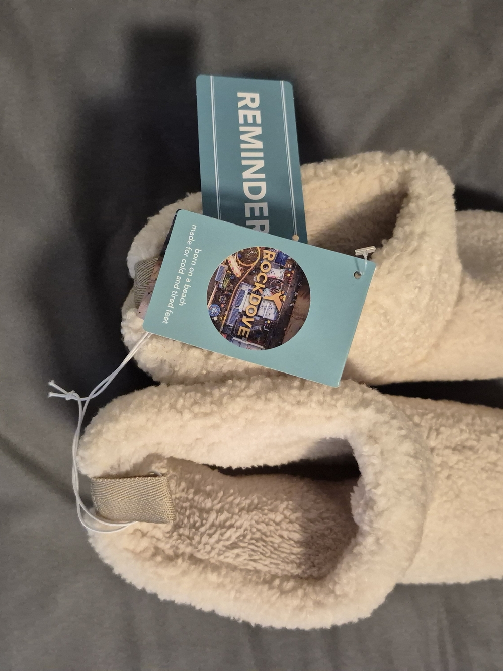 Cozy Cream Women’s Slippers - Plush Indoor Comfort